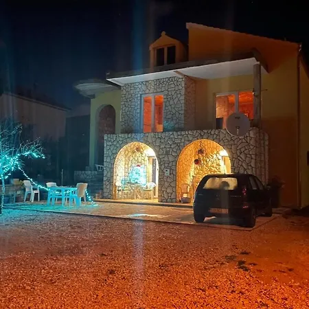 With A Parking Space Grebastica, - 21354 * شيبينيك